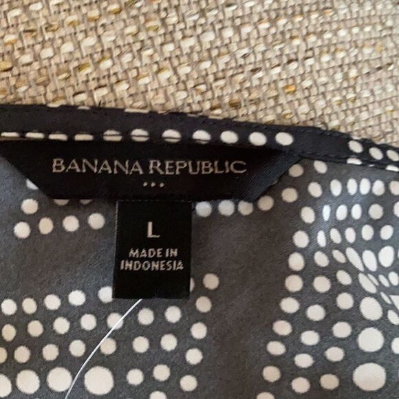 Banana Republic SILKY COWL-NECK CAMISOLE - Picture 8 of 9